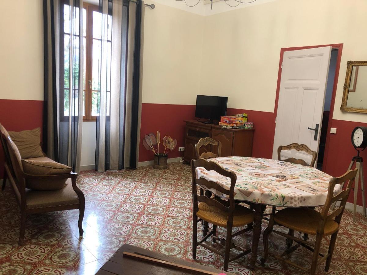 Mas La Cigaliere Bed and Breakfast Venasque Εξωτερικό φωτογραφία