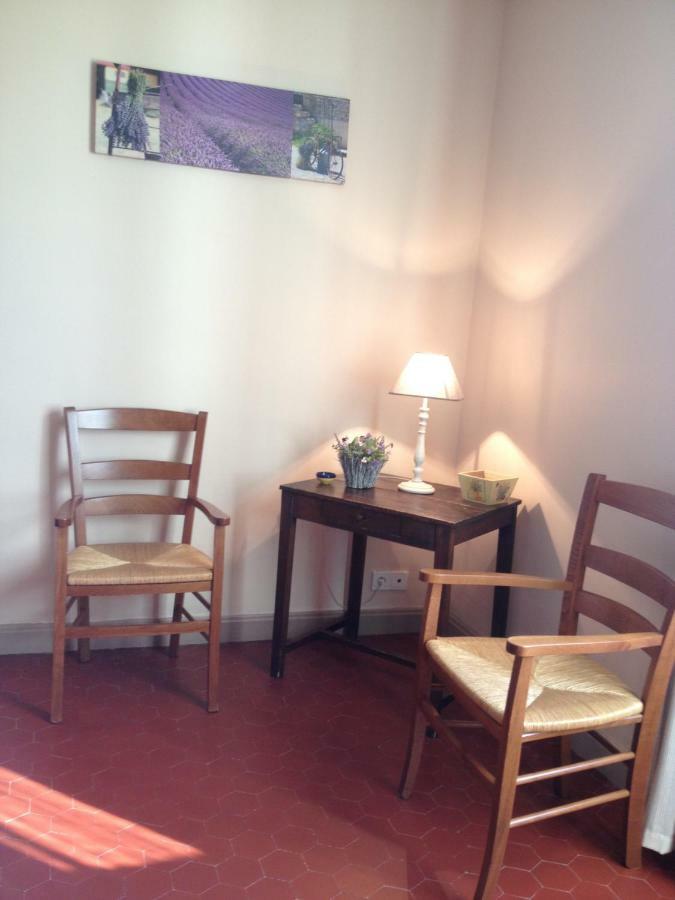 Mas La Cigaliere Bed and Breakfast Venasque Εξωτερικό φωτογραφία
