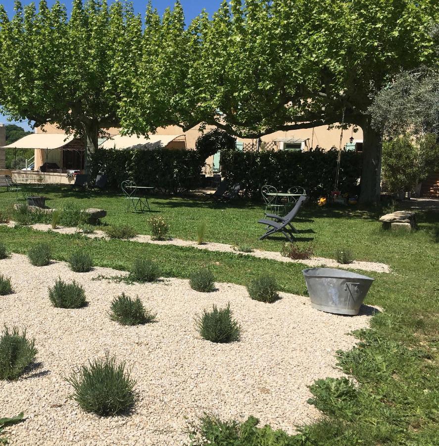 Mas La Cigaliere Bed and Breakfast Venasque Εξωτερικό φωτογραφία