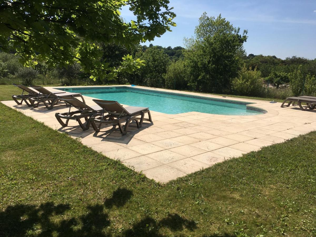 Mas La Cigaliere Bed and Breakfast Venasque Εξωτερικό φωτογραφία
